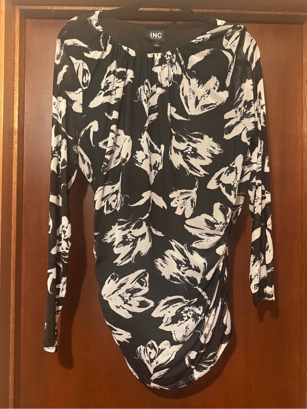INC International Concepts Black & White Floral Long-Sleeve Top